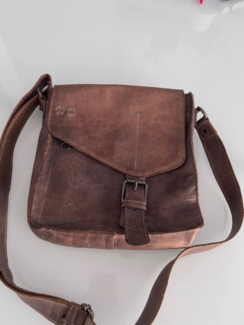 BED/STU CROSSBUDY BAG